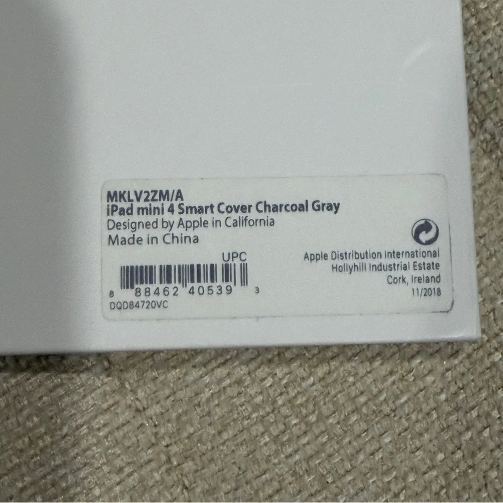 NEW Apple iPad mini 4 Smart Cover Charcoal Gray MKLV2ZM/A‎ 7.9-inch Polyurethane